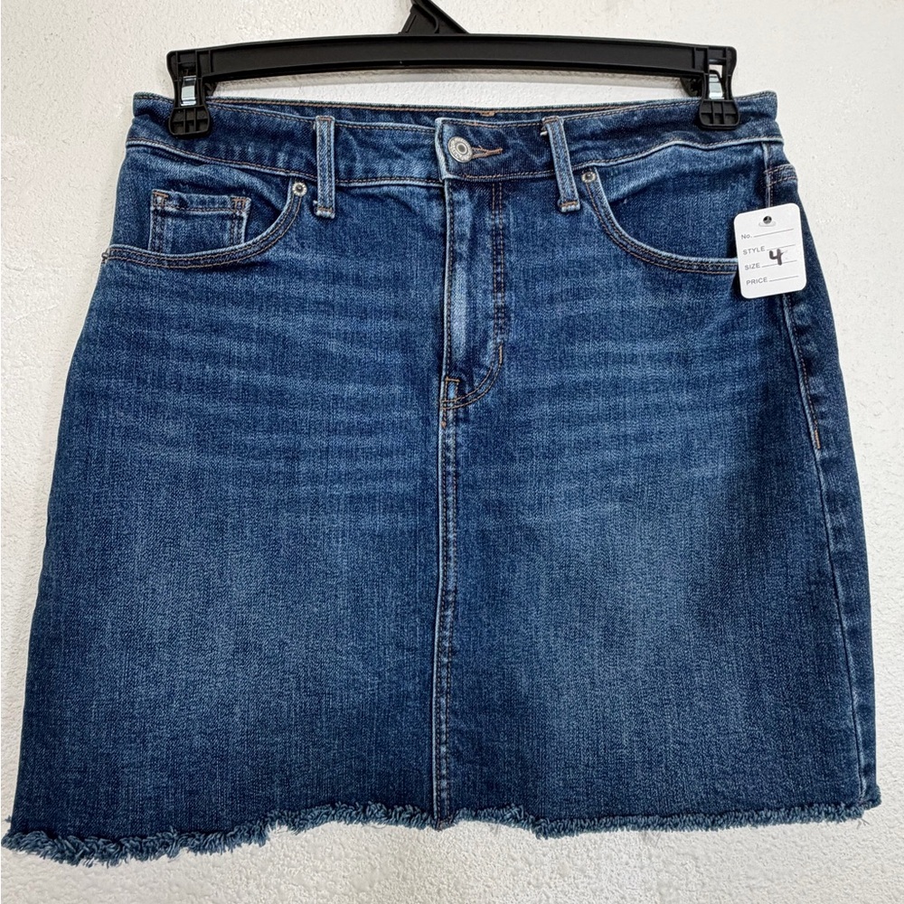 Old Navy Denim Mini Skirt Size 4 Medium Wash Raw Hem Casual
